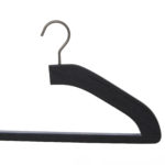 Cintre en bois de luxe pour pantalon coloris noir