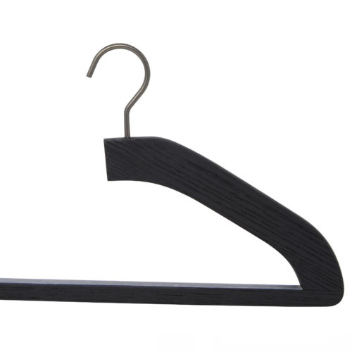 Cintre en bois de luxe pour pantalon coloris noir