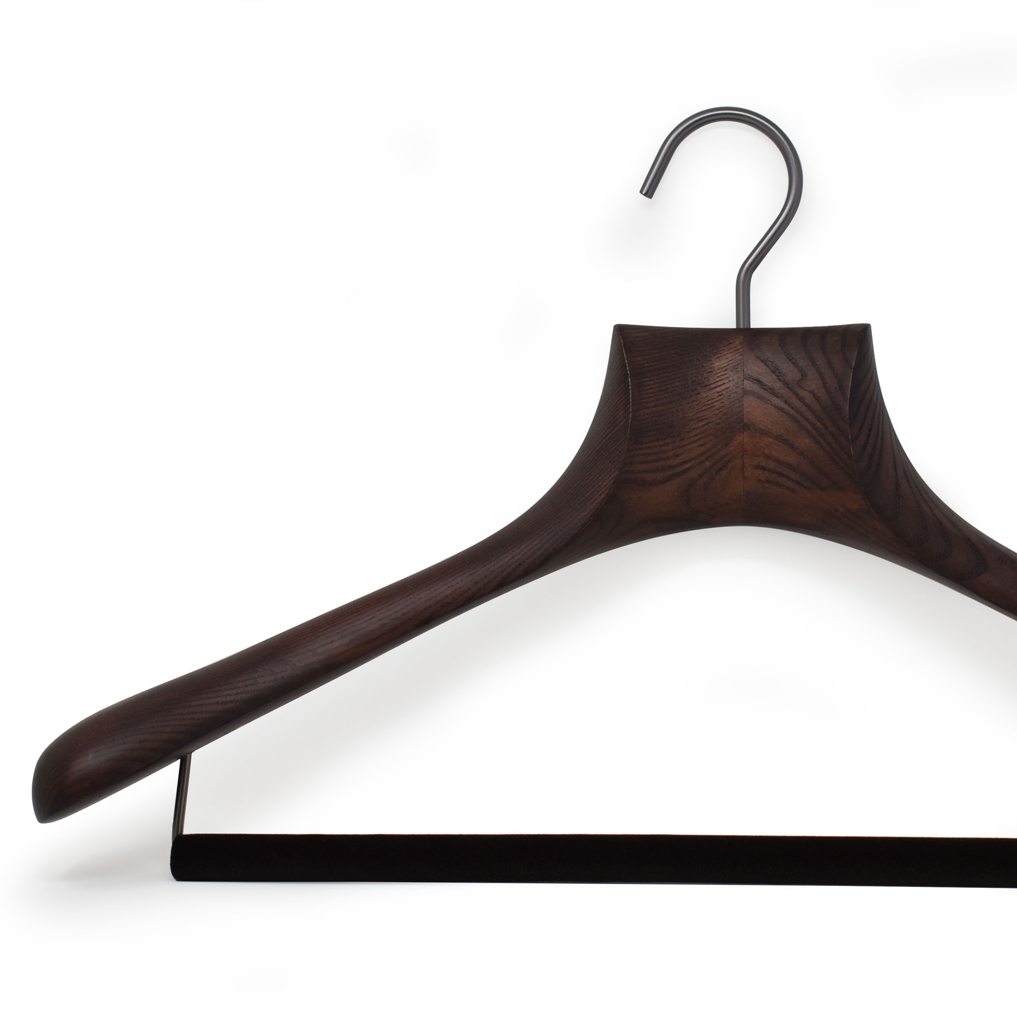 Coat and suit hanger with wide shoulders and anti-slip bar