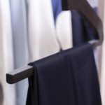 10 grucce per pantaloni in frassino - colore nero, legno spazzolato