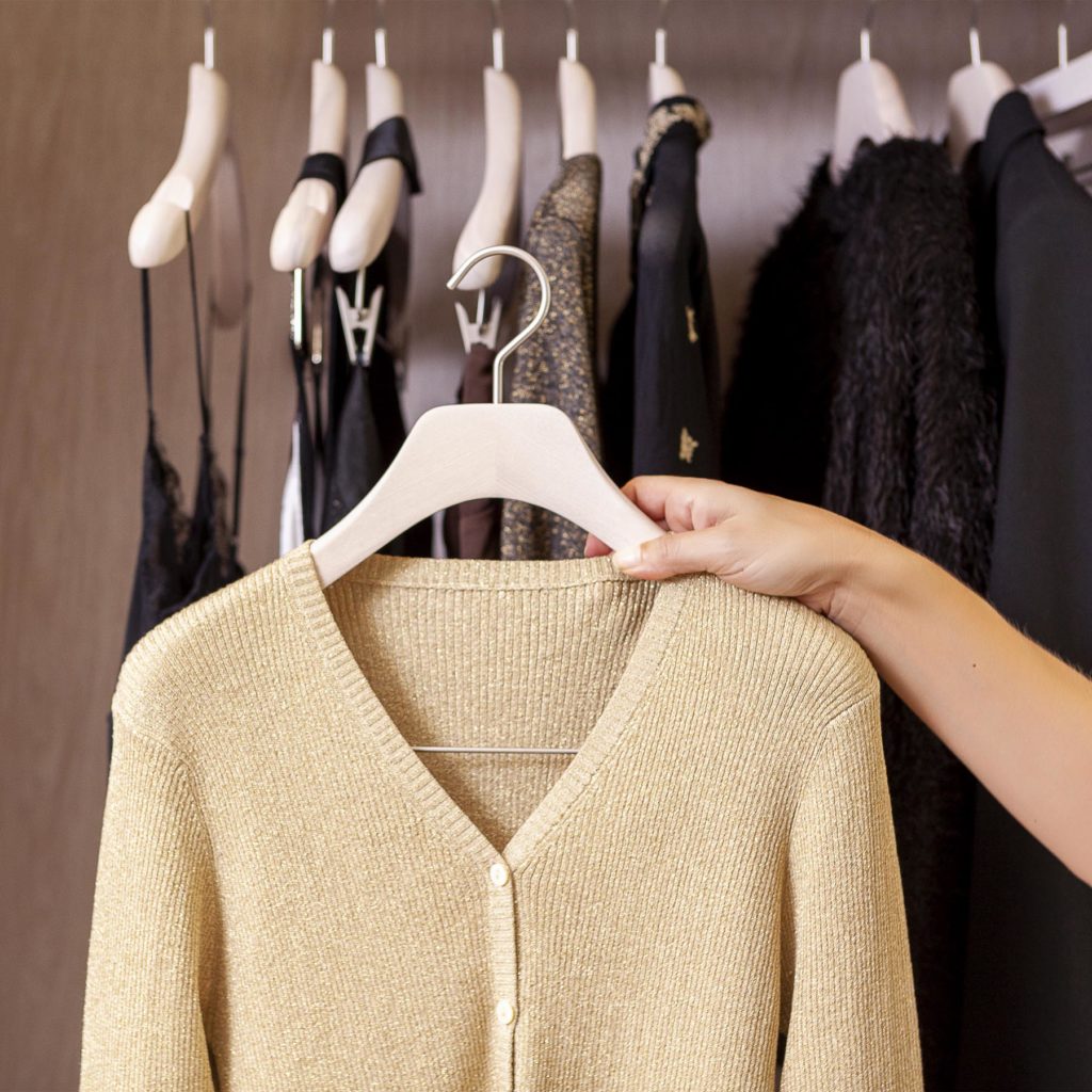 6 hangers for jacket and suit white washed color (width 38 cmshoulder 4,5 cm)