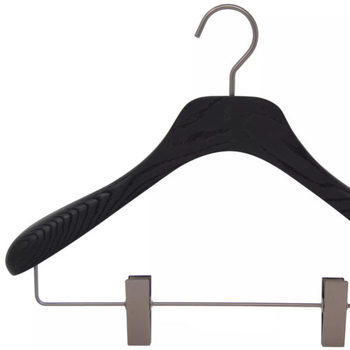 6 cintres en bois avec pinces pour vestes
