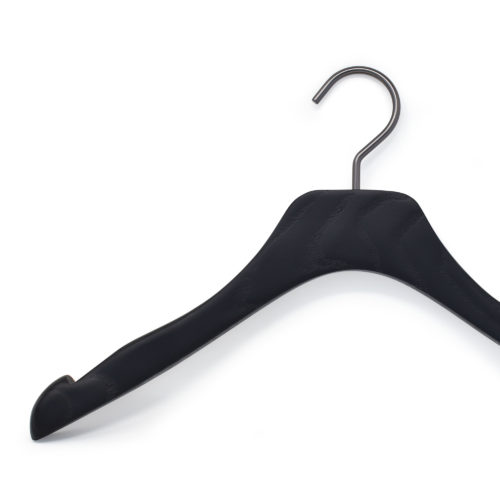 Quality wooden hangers with notches for dresses and tops