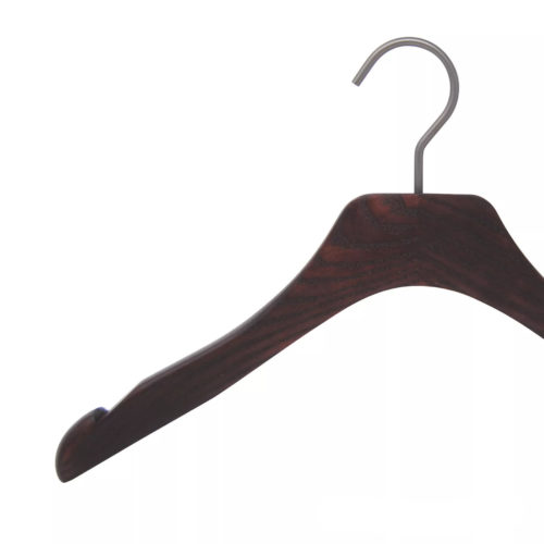 Perchas de madera para vestido