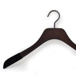 cintres en bois avec antiglisse velours