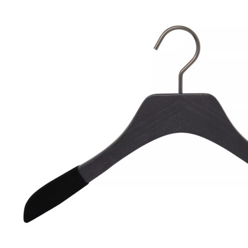 Cintre en bois de luxe pour femme avec velours antiglisse pour chemisier coloris noir