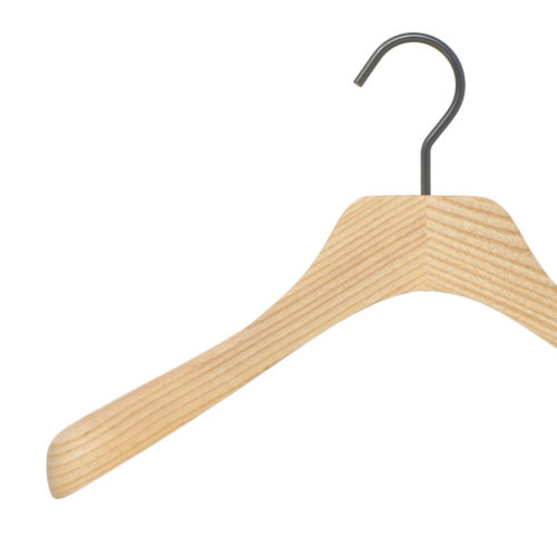 6 cintres en bois de luxe pour veste et manteau coloris vernis naturel