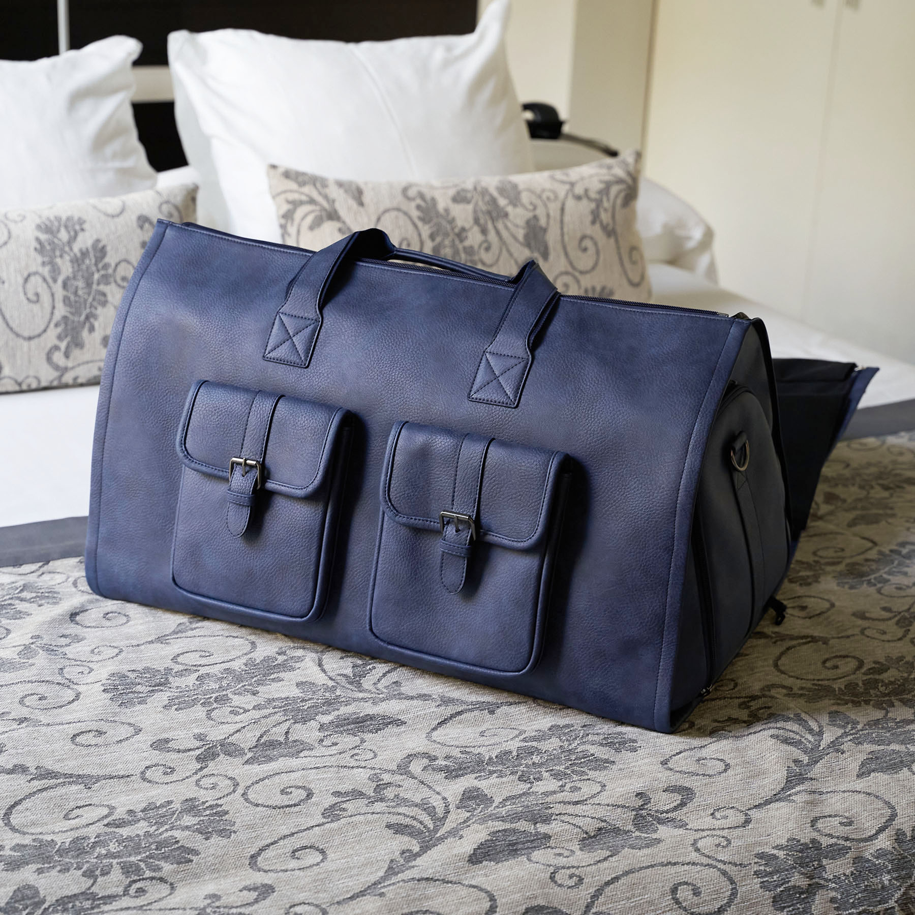 Sac de voyage en simili cuir écoresponsable avec housse pour costume et  chaussures – Coloris bleu 